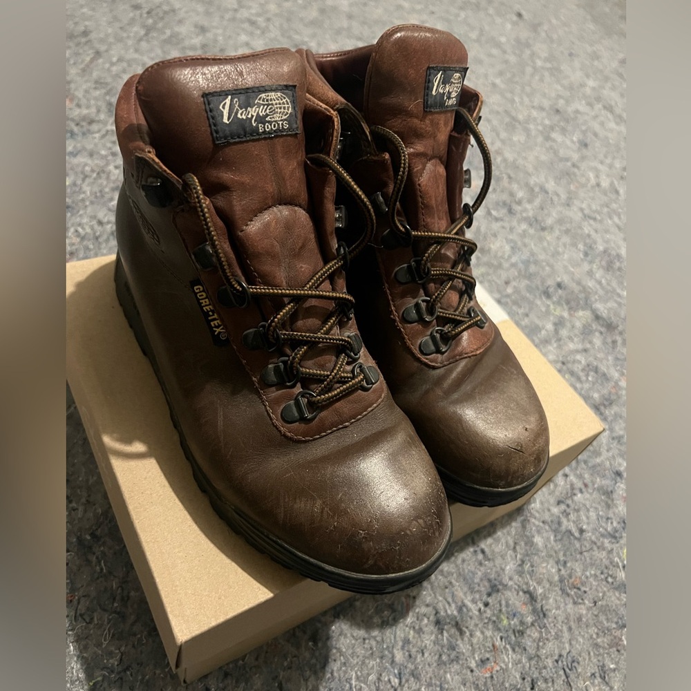 Women’s Vasque Leather Hiking Boots, size 8